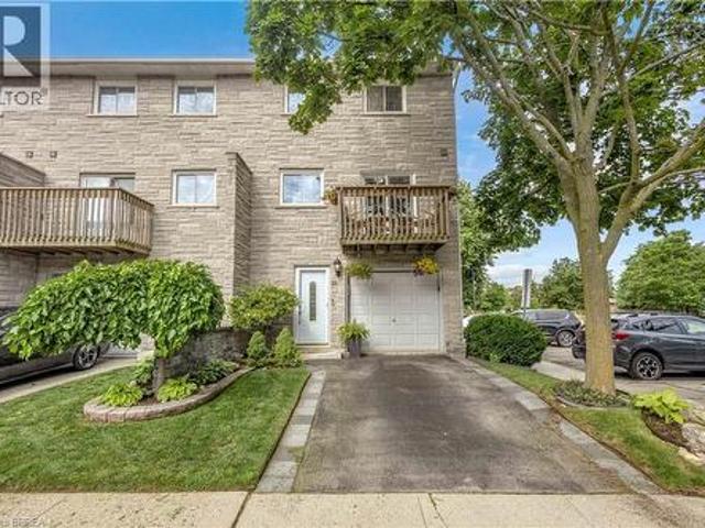 1155 Paramount Drive Unit# 22, Stoney Creek, ON, L8J 2N4 townhouse for sale | Listing ID 40844 | Royal LePage