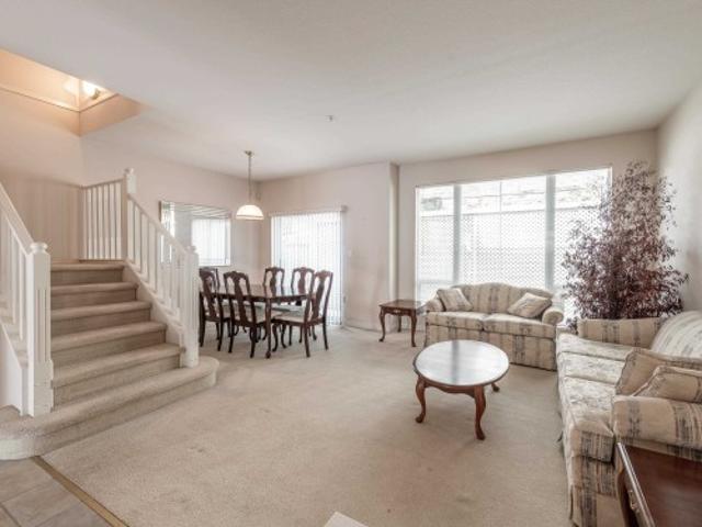 1155 Vidal Street, White Rock, BC, V4B 3T4 townhouse for sale | Listing ID R3165 | Royal LePage