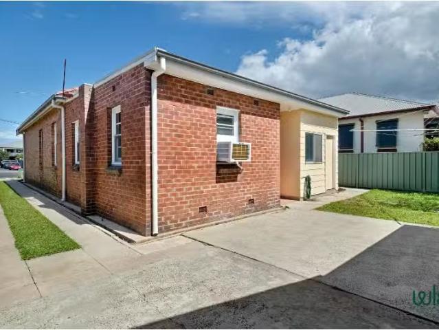 1/156 Tudor Street, HAMILTON Apartment for rent Listed by Rex.