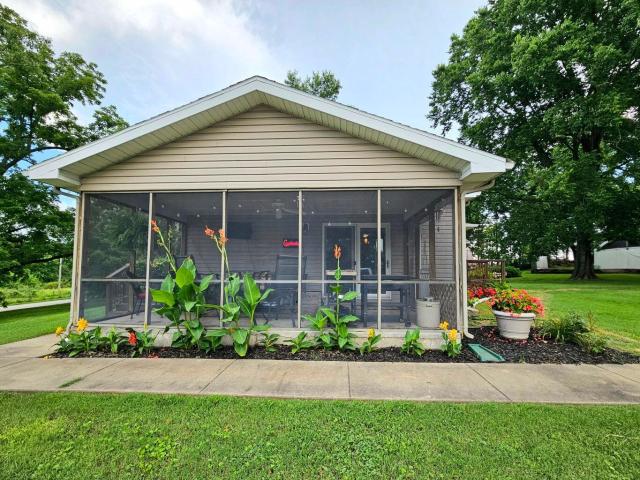 1157 E Dade 186
