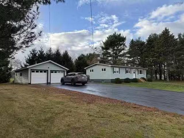 1157 Upper Branch Road, Auburndale, NS, B4V 3M7 house for sa.