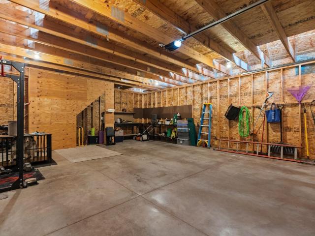 1158 loretta avenue