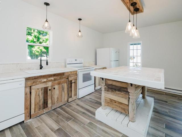 11590 W Salem Carroll Road