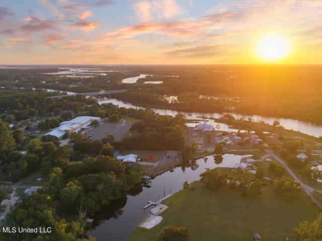 11594 Cedar Lake Road