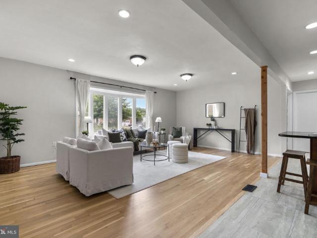 11503 Chantilly Lane