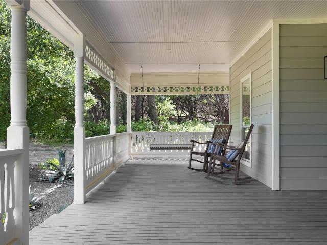 11505 Southwest Oaks