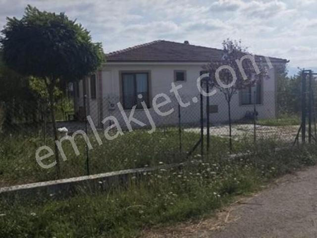 1150 Mt2 Arsa İçinde 140 Mt2 Müstakil Ev
