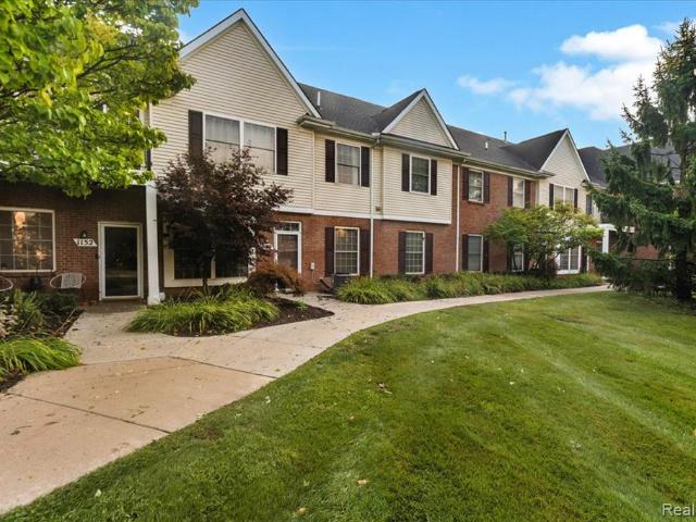 1150 Rial Lake Drive