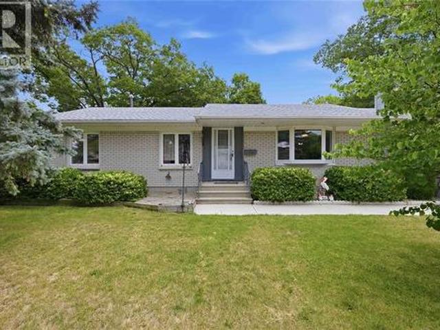 1150 Thomas Drive, Sarnia, ON, N7V 3W2 house for sale | Listing ID 26017 | Royal LePage