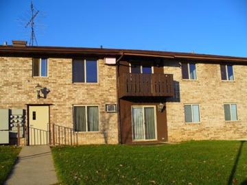 11513 Douglas Ave 2 beds, 1 full bath