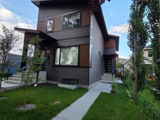 11519 67 Street Main — 3 Bed 2.5 Bath