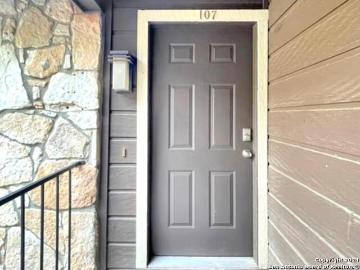 11520 Huebner Road, Unit 107