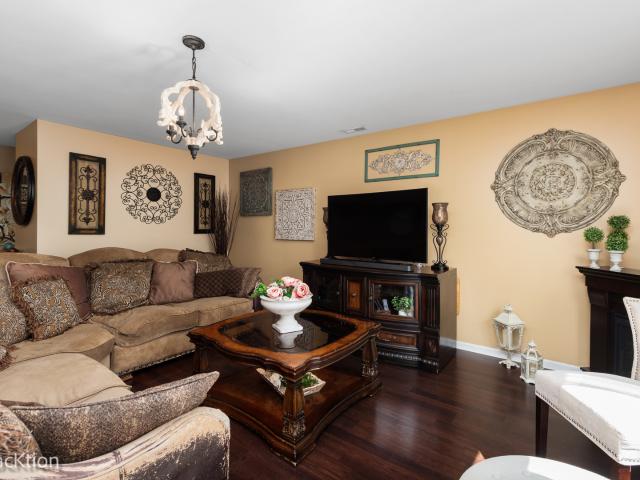 1152 Midnight Place