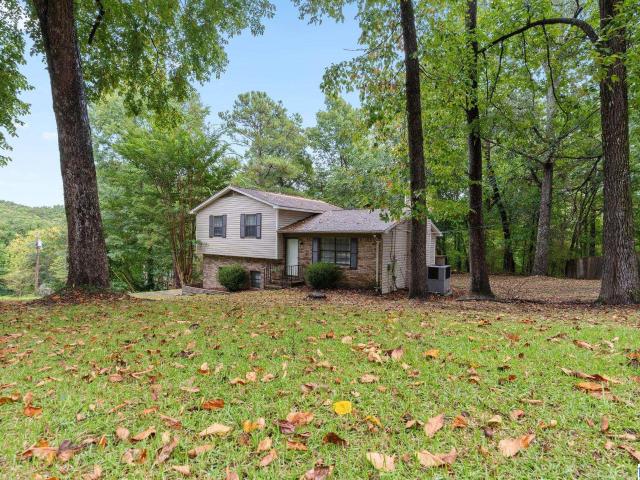 1152 Oak Creek Trail Ne