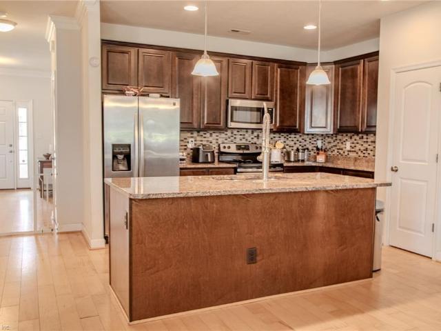1152 Chatham LN # 14