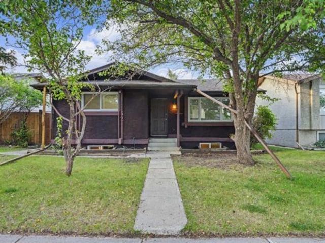 1152 Ranchlands Boulevard Nw, Calgary, AB, T3G 1G5 house for sale | Listing ID A2349 | Royal LePage
