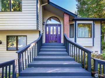 1152 th Avenue NW