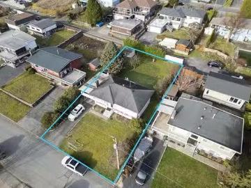 House for sale in Coquitlam - Garden