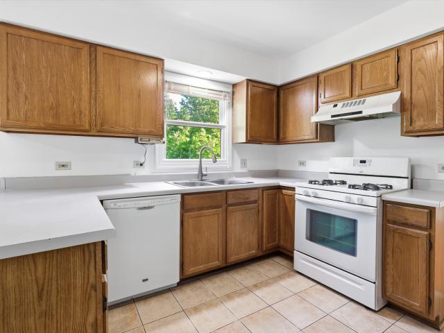 1153 Dovercliff Way