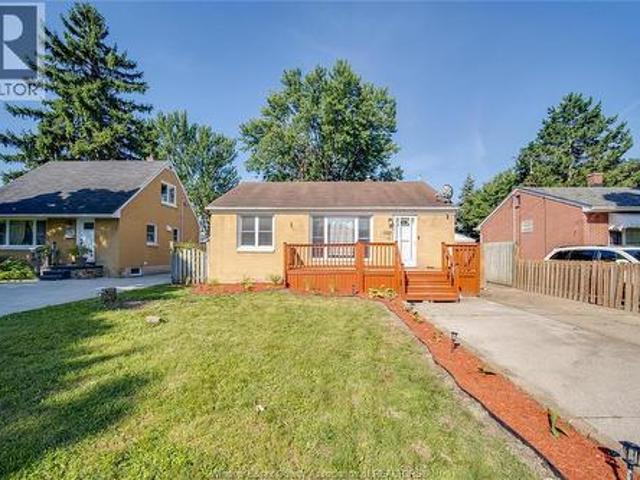 1153 Harrison, Windsor, ON, N9C 3J4 house for sale | Listing ID 26016 | Royal LePage