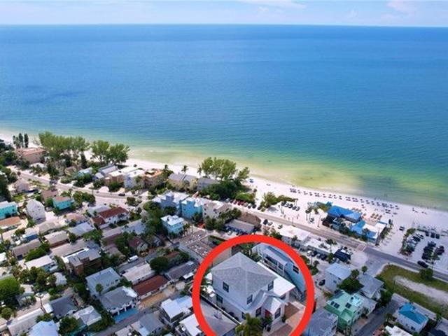 115 90th Ave, Treasure Island, FL 33706