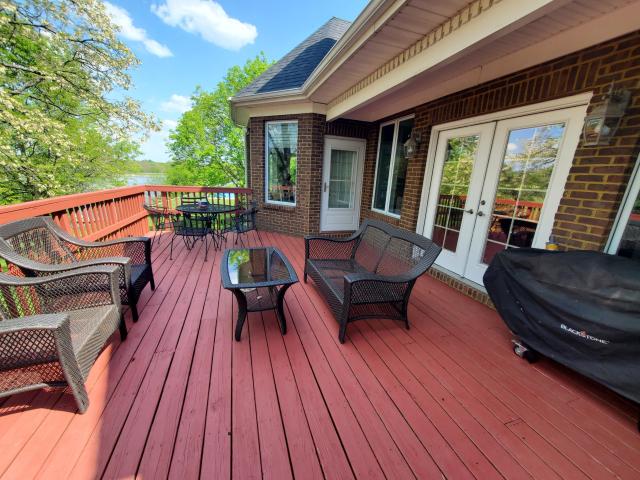 115 Bold Bidder Drive