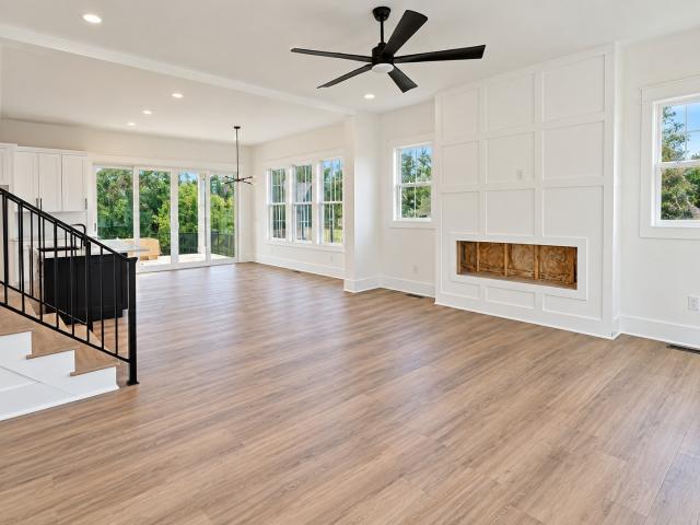 115 Belaire Dr