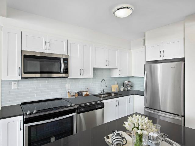 115 Dowling Avenue, Toronto, ON M6K 3A3 MetCap Living