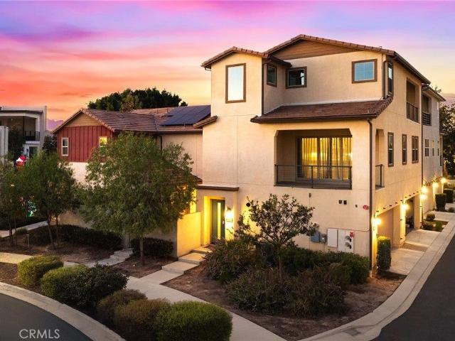 115 Frame, Irvine, CA