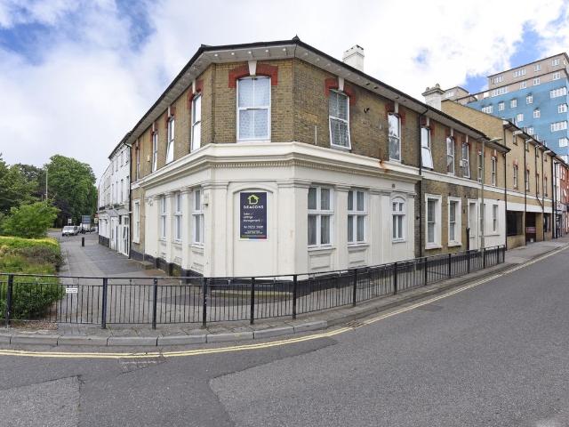 115 High Street, Aldershot GU11, 1 bed flat to rent, £925 pcm | PrimeLocation