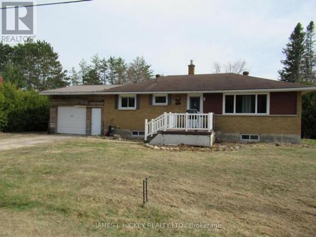 115 Lorne Place, Laurentian Hills, ON, K0J 1P0 house for sale | Listing ID X12823 | Royal LePage