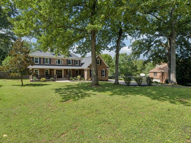 115 Laural Hill Dr