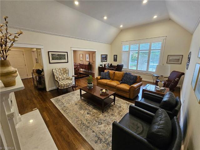 115 Laurel Place