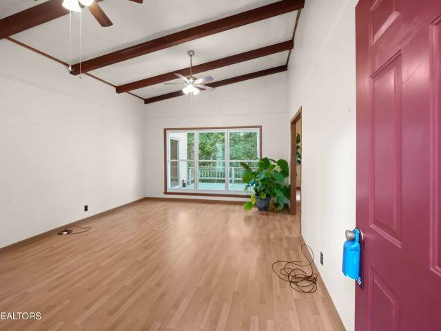 115 Lakeshire Drive