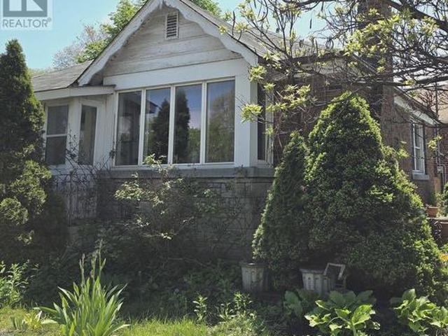115 Lankin Boulevard, Toronto, ON, M4J 4X2 house for sale | Listing ID E13779 | Royal LePage