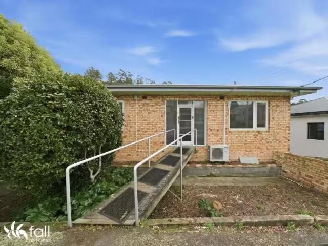 1/15 Mac Farlane Street, SOUTH HOBART House for rent Listed b.