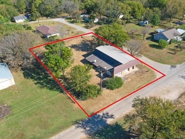 115 W Main St, Hendrix, OK 74741