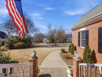 115 N Stone Close, Milton, GA