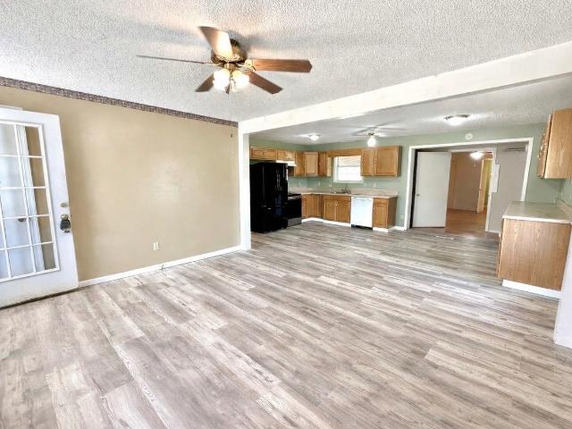 115 S Oak Dr