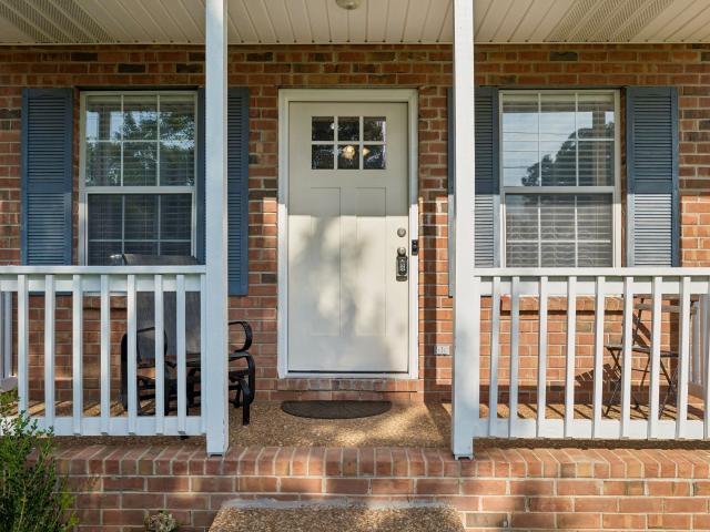 115 Robert Ave