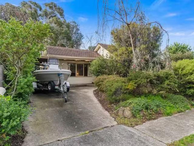 115 Rosslyn Avenue, Seaford, VIC 3198 House for Rent