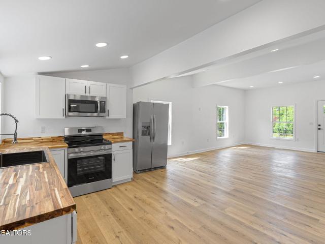 115 Ray St