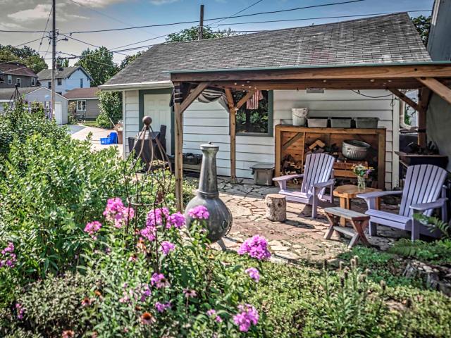 115 W Newhall Ave