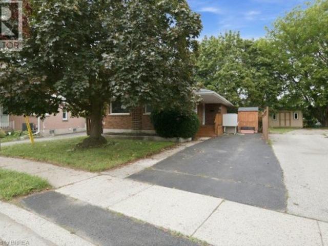 115 Tenth Avenue, Brantford, ON, N3S 1G5 house for sale | Listing ID 40858 | Royal LePage