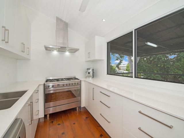 115 Twelfth Avenue Railway Estate, QLD 4810