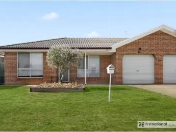 1/15A Hill Street, West Bathurst Townhouse for rent Listed by.