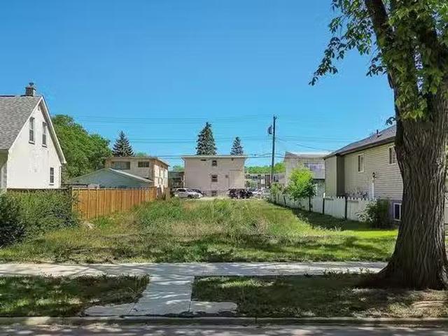 11641 125 Nw, Edmonton, AB, T5M 0N5 vacant land for sale Li.