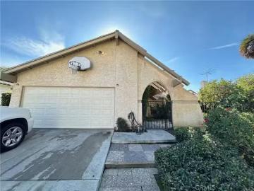 11644 BOS ST, CERRITOS, CA 90703