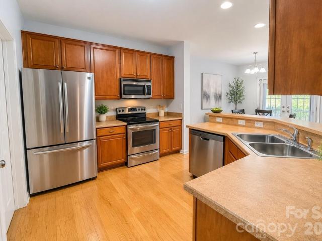 11667 Stockdale Ct, Pineville, NC 28134 | MLS #4346