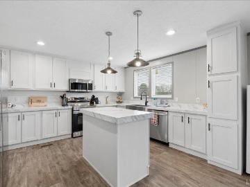 1166 Throckmorton Trail